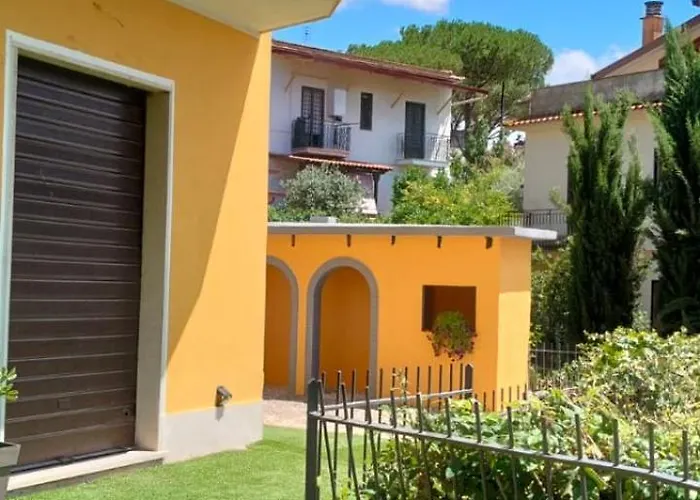 Apartment Grande Su Due Livelli Con Terrazza Rom
