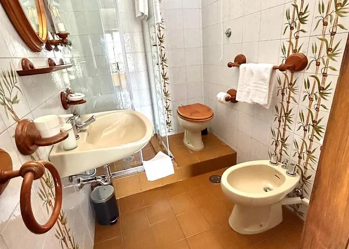 Grande Su Due Livelli Con Terrazza * Rom