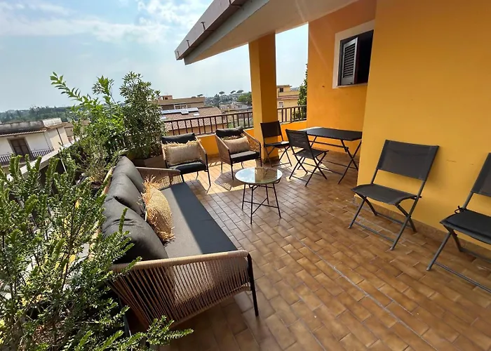 Grande Su Due Livelli Con Terrazza
